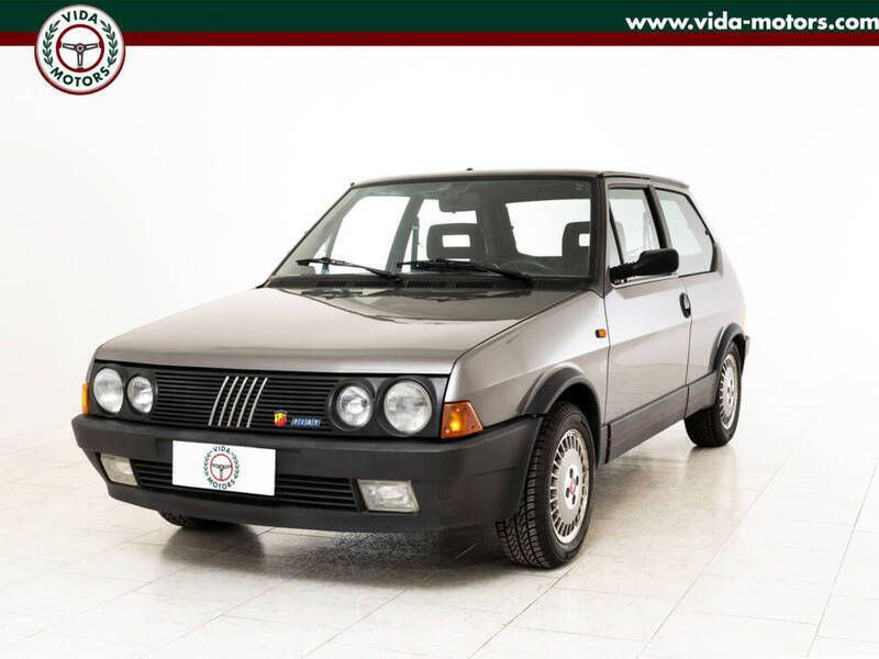 Gris Utilisé 1986 Fiat Ritmo Abarth Berline | 19 500 € - Image 1/4