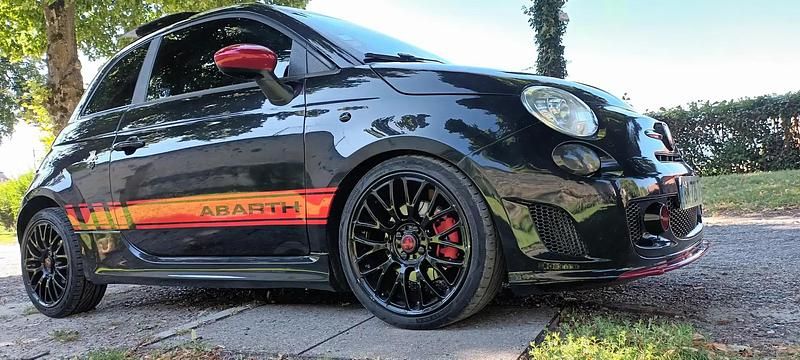 Noir Utilisé 2011 Fiat 500 Abarth Citadine | 7 990 € - Image 1/4