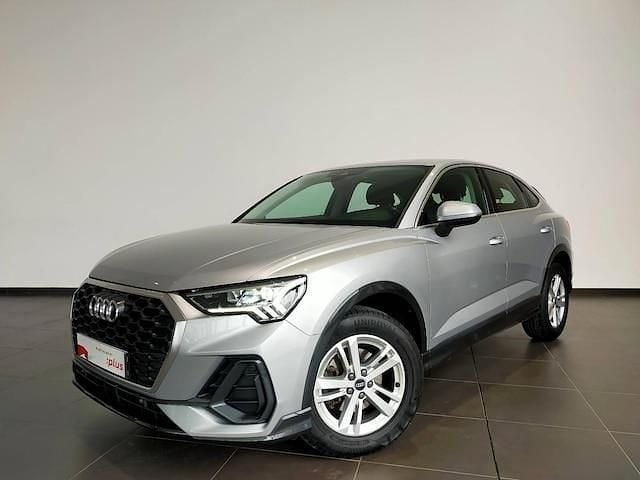 Argent fleuret métallisé Utilisé 2021 Audi Q3 Sportback Business SUV | 31 865 € (Prix juste) - Image 1/4