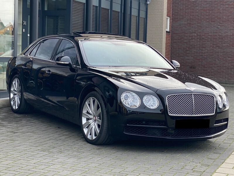Noir Utilisé 2015 Bentley Flying Spur Mulliner Berline | 107 990 € - Image 1/4