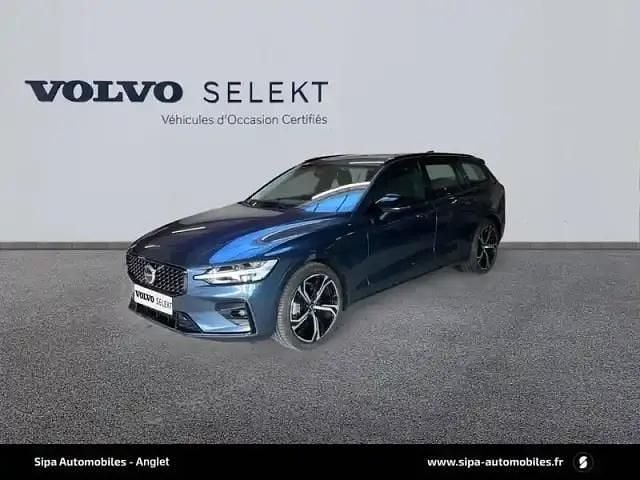 Bleu Utilisé 2024 Volvo V60 Ultra Break | 45 780 € - Image 1/4