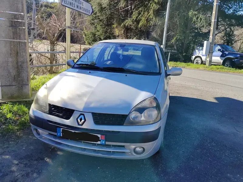 Utilisé 2003 Renault Clio II Initiale Berline | 1 260 € (Prix juste) - Image 1/4