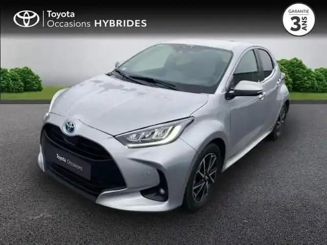 Occasion Toyota Yaris Hybrid Design 116 ch (85 kW) 2023 Gris minéral (m) Berline