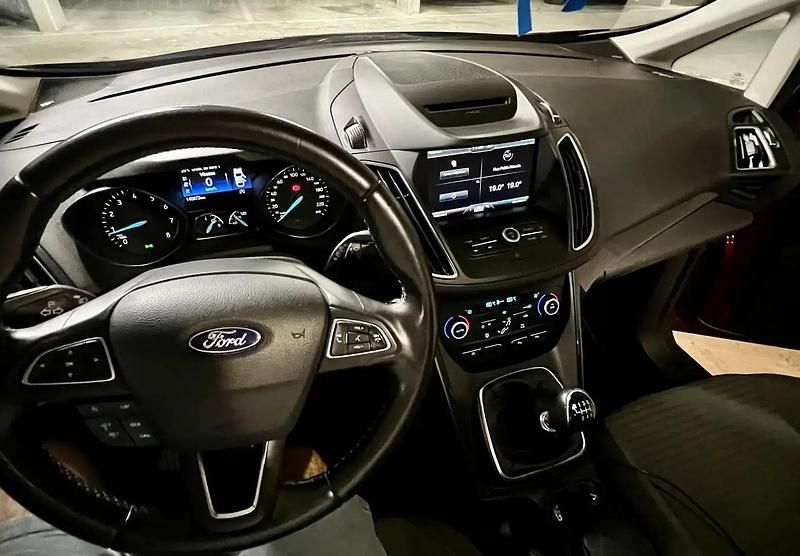 Utilisé 2015 Ford C-MAX S Monospace | 9 299 € (Prix cher) - Image 1/4