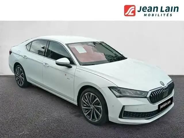 Occasion Skoda Superb 150 ch (110 kW) 2024 Blanc pur Berline