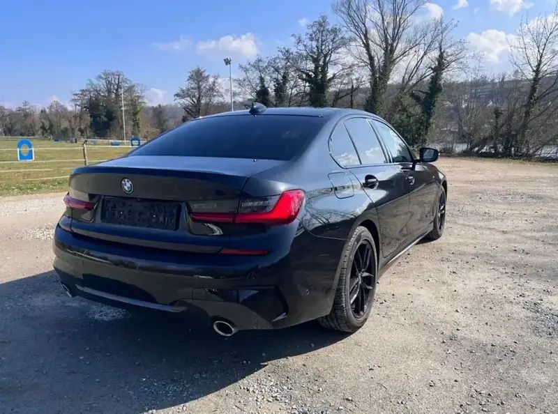 Noir Utilisé 2019 BMW 320 M Sport Berline | 30 900 € (Prix assez cher) - Image 1/4