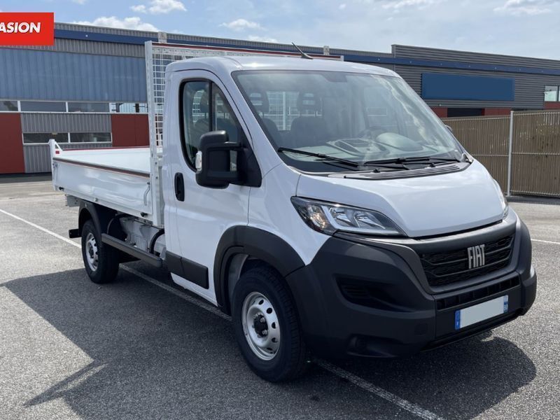 Blanc Utilisé 2023 Fiat Ducato Van | 39 000 € (Prix cher) - Image 1/4
