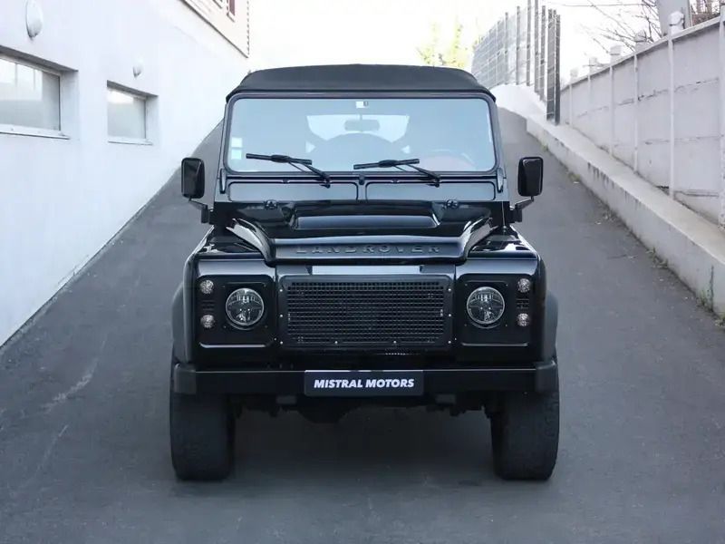 Noir Utilisé 2012 Land Rover Defender SUV | 74 900 € - Image 1/4