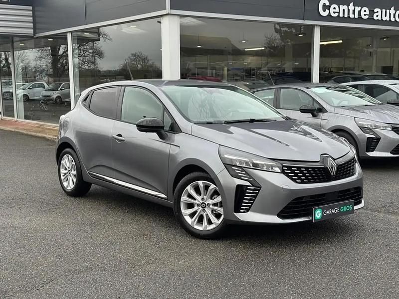 Occasion 2025 Renault Clio V Evolution Berline | 17 990 € (Prix juste) - Image 1/4