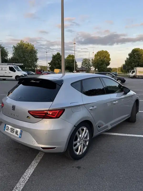 Utilisé 2013 Seat Leon Style Berline | 7 500 € - Image 1/4
