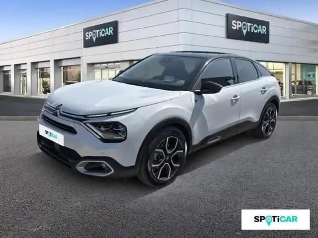 Blanc okénite (m) Utilisé 2024 Citroën e-C4 Berline | 26 490 € - Image 1/4