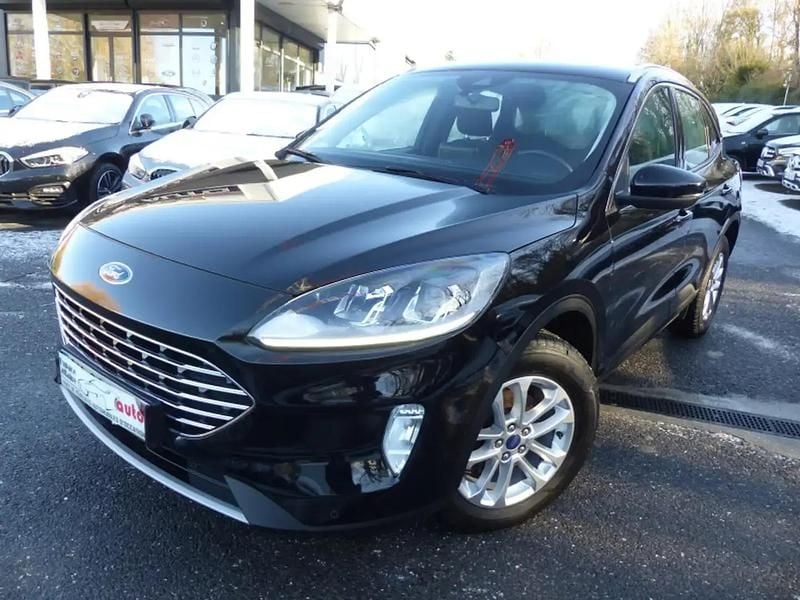 Noir Occasion 2023 Ford Kuga Titanium SUV | 19 990 € (Super prix) - Image 1/4