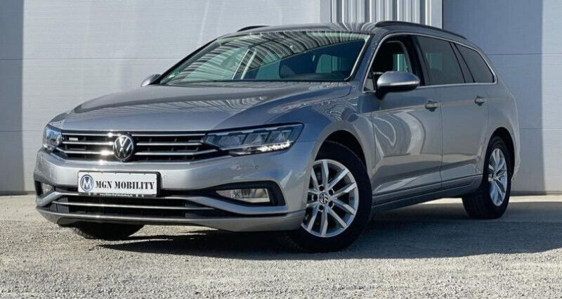Utilisé 2023 VW Passat Berline | 26 990 € (Prix juste) - Image 1/4