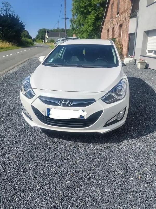 Blanc Utilisé 2014 Hyundai i40 Premium Break | 10 500 € - Image 1/4