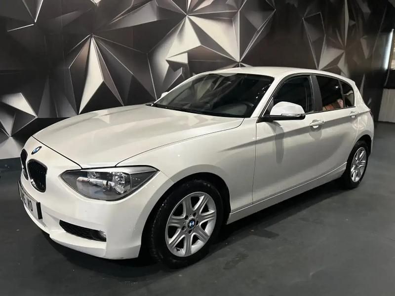 Blanc Utilisé 2012 BMW 118 Citadine | 9 990 € (Prix assez cher) - Image 1/4