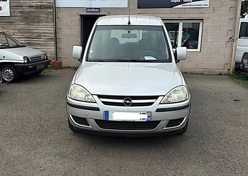 Occasion Opel Combo Cosmo 95 ch (69 kW) 2008 Gris Monospace
