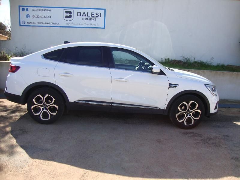 Blanc Utilisé 2022 Renault Arkana Intens SUV | 23 000 € (Prix assez cher) - Image 1/4
