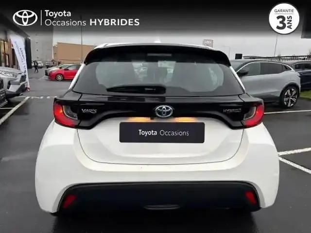 Occasion Toyota Yaris Hybrid 116 ch (85 kW) 2023 Blanc Berline