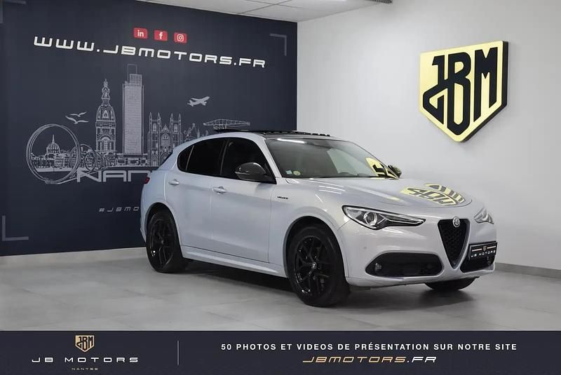 Gris Utilisé 2021 Alfa Romeo Stelvio Veloce SUV | 30 990 € (Prix cher) - Image 1/4