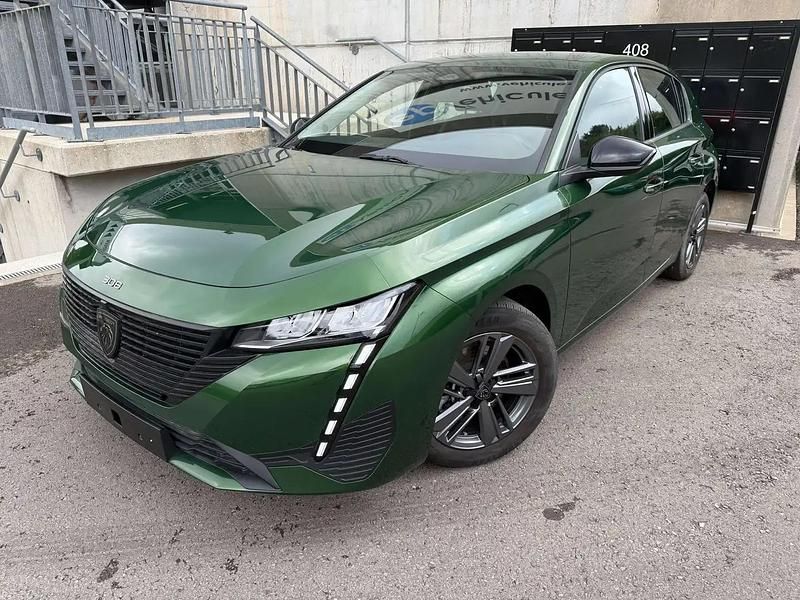 Vert Utilisé 2024 Peugeot 308 Active Berline | 25 025 € - Image 1/4