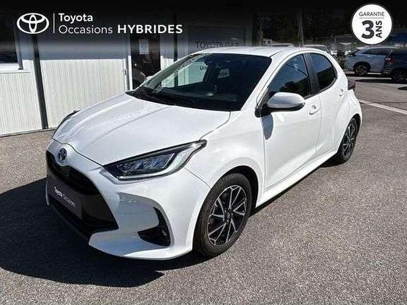 Utilisé 2022 Toyota Yaris Hybrid Design Berline | 19 880 € (Prix juste) - Image 1/1