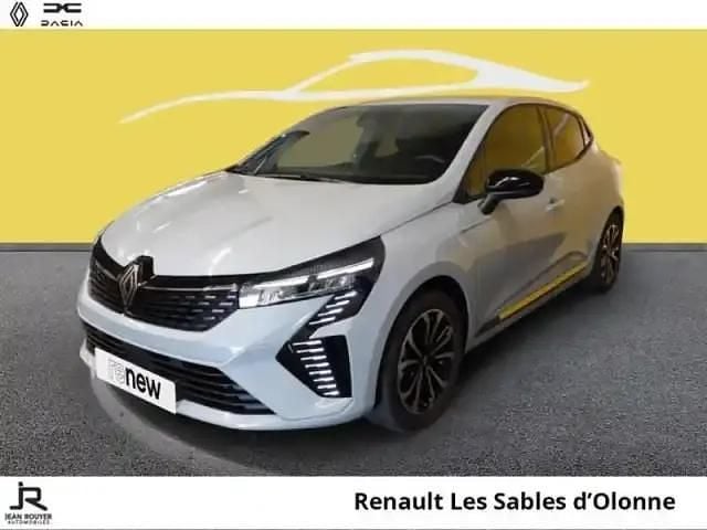 Gris rafale Utilisé 2025 Renault Clio V Techno Berline | 20 990 € (Prix juste) - Image 1/4