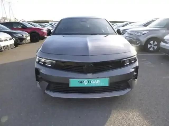 Occasion Opel Astra 2024 Gris vulkan métallisé Berline