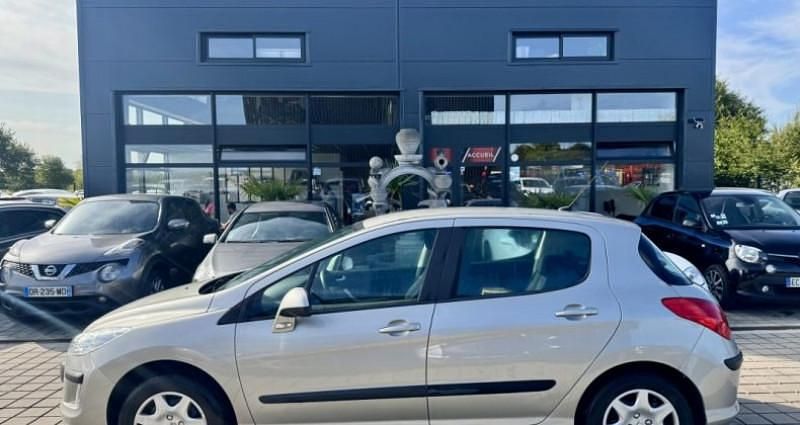 Gris Utilisé 2008 Peugeot 308 Berline | 6 990 € (Prix juste) - Image 1/4
