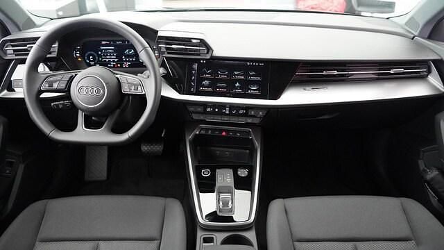 Occasion Audi A3 Sportback e-tron Business 150 ch (110 kW) 2024 Gris manhattan métallisé Citadine