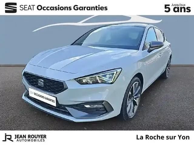 Blanc nevada Utilisé 2024 Seat Leon Berline | 31 989 € (Prix cher) - Image 1/4