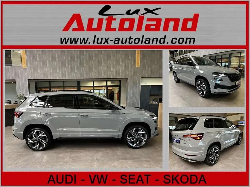 Gris Nouvelle 2025 Skoda Karoq SportLine SUV | 37 846 € (Prix cher) - Image 1/4