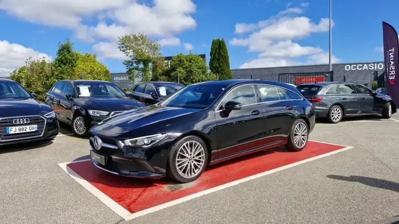 Noir Utilisé 2021 Mercedes 180 Business Berline | 23 990 € (Prix juste) - Image 1/4