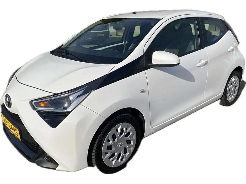 Blanc Utilisé 2022 Toyota Aygo X-play Citadine | 11 271 € (Prix juste) - Image 1/4