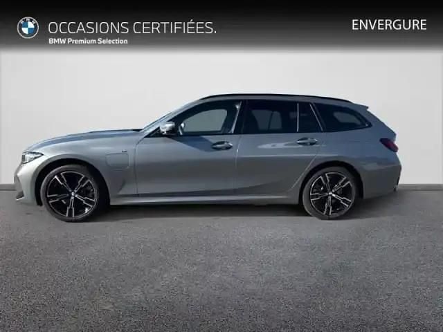 Skyscrapergrau métallisé Occasion 2025 BMW 330 M Sport Break | 51 990 € - Image 1/3
