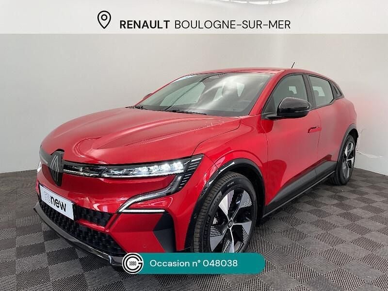 Rouge Utilisé 2023 Renault Mégane Equilibre Berline | 18 990 € (Bon prix) - Image 1/4