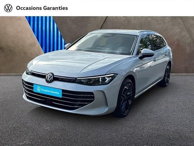 Utilisé 2024 VW Passat Elegance Break | 48 395 € (Prix cher) - Image 1/4