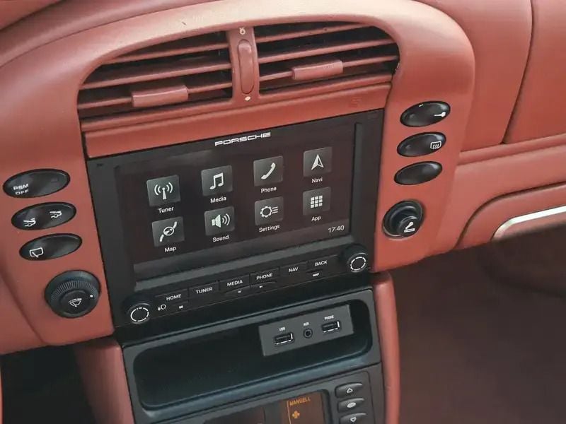 Image 2/4
