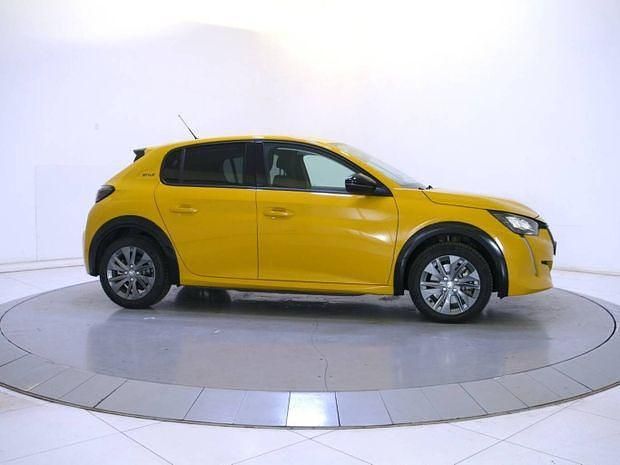 Occasion Peugeot e-208 Style 100 kW (136 ch) 2022 Jaune Citadine
