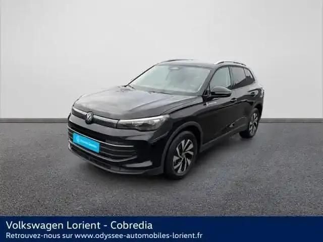 Noir mythic métallisée Nouvelle 2025 VW Tiguan Edition SUV | 47 990 € (Prix juste) - Image 1/4
