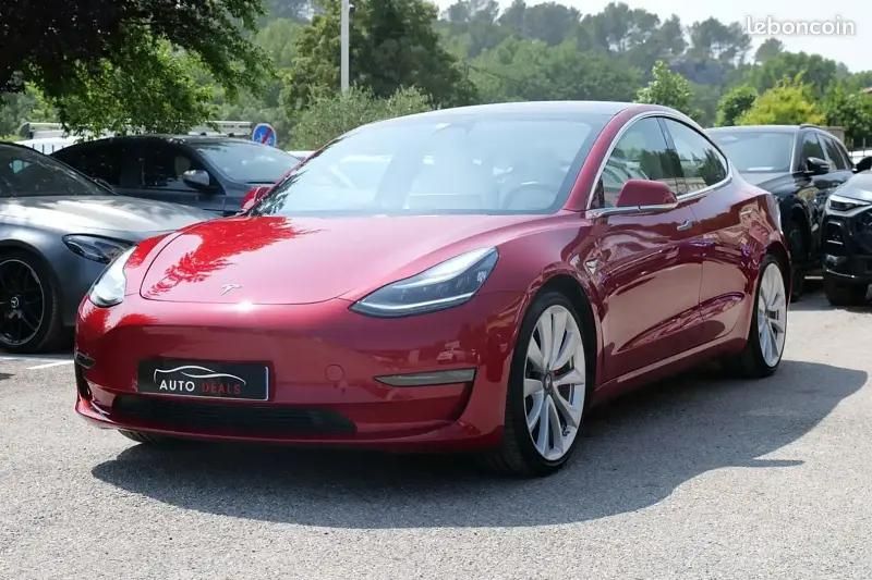Rouge Utilisé 2019 Tesla Model 3 Performance Berline | 29 990 € (Super prix) - Image 1/4