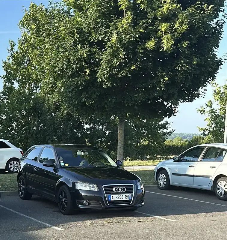 Noir Utilisé 2010 Audi A3 Berline | 6 800 € - Image 1/4