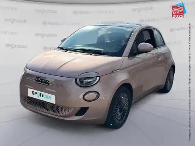 Blanc Utilisé 2022 Fiat 500e Citadine | 18 499 € (Prix juste) - Image 1/4
