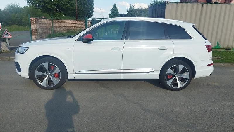 Blanc Utilisé 2015 Audi Q7 S-Line SUV | 28 750 € - Image 1/4