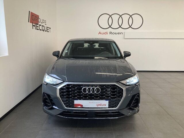 Gris nano métallisé Utilisé 2023 Audi Q3 Sportback Design SUV | 41 900 € - Image 1/4