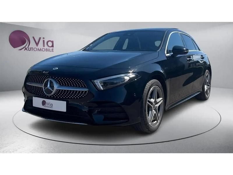 Noir Utilisé 2020 Mercedes A250 AMG line Berline | 26 990 € (Prix juste) - Image 1/4
