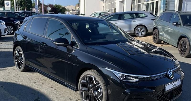 Utilisé 2025 VW Golf VIII R-line Berline | 38 737 € (Prix cher) - Image 1/4