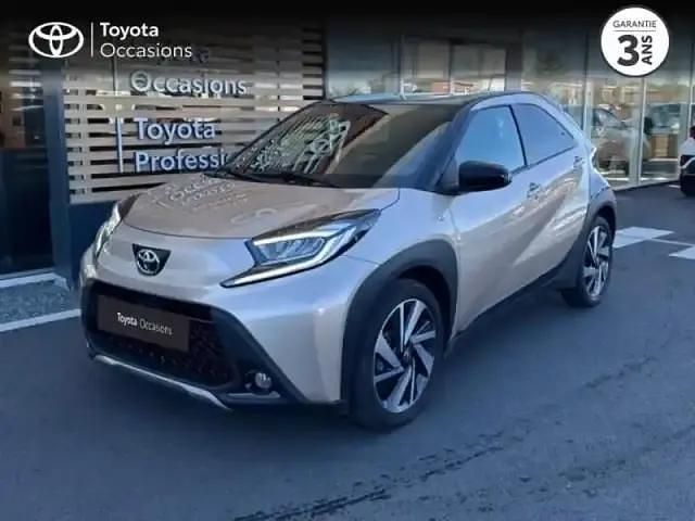 Noir Utilisé 2024 Toyota Aygo X SUV | 19 390 € - Image 1/4