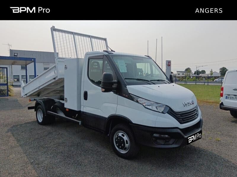 Utilisé 2022 Iveco Daily | 40 680 € - Image 1/4