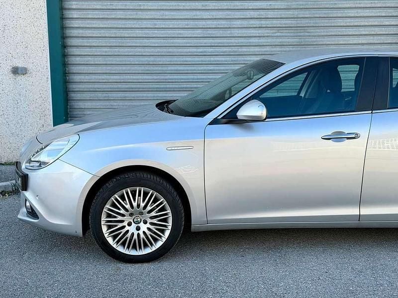 Occasion Alfa Romeo Giulietta 170 ch (125 kW) 2016 Gris Berline