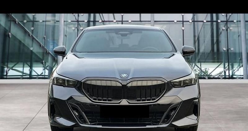 Noir Nouvelle 2025 BMW 550e M Sport Berline | 94 990 € - Image 1/4